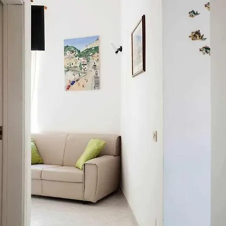 Donna Sara - In Corte Amalfitana