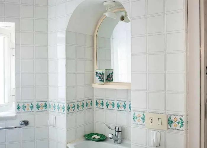 Donna Sara - In Corte Amalfitana * Amalfi